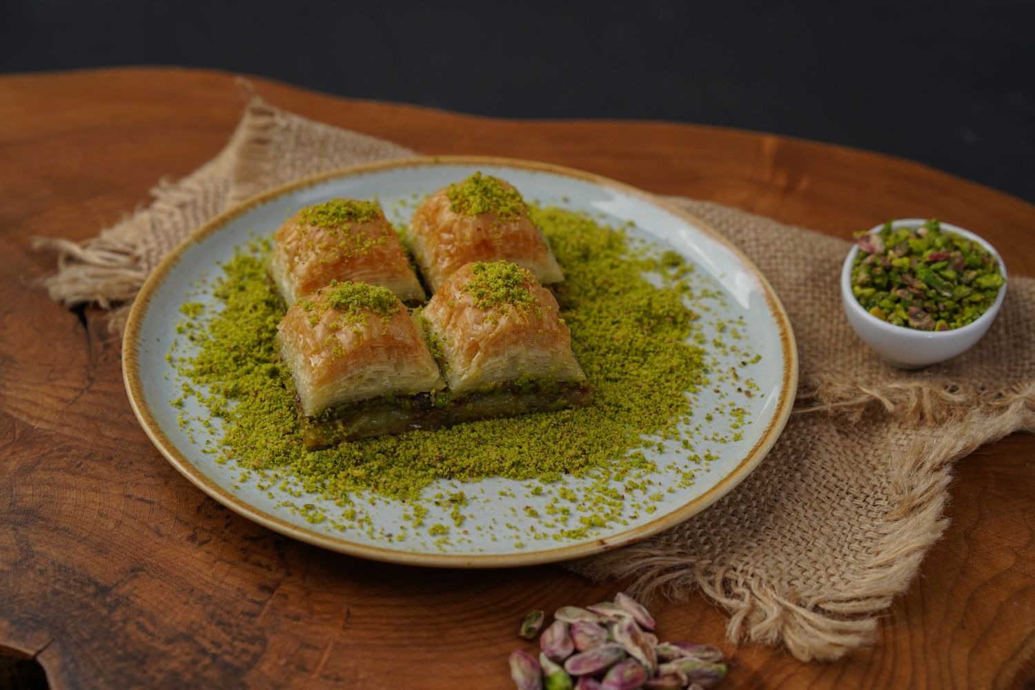 Fıstıklı Baklava Tepsi